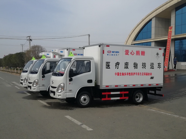 躍進小福星汽油醫(yī)療廢物轉運車