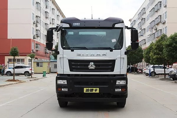 國(guó)六重汽汕德卡后雙橋除雪車(chē)