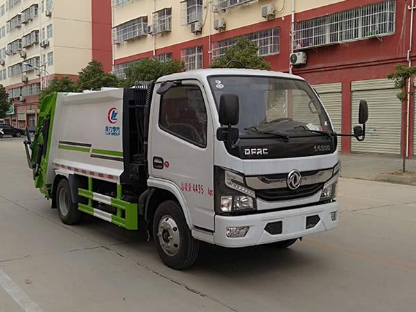 東風(fēng)4方藍(lán)牌壓縮式垃圾車